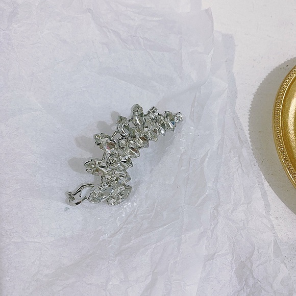 Morgan crystal ear cuff - Picture 3 of 4